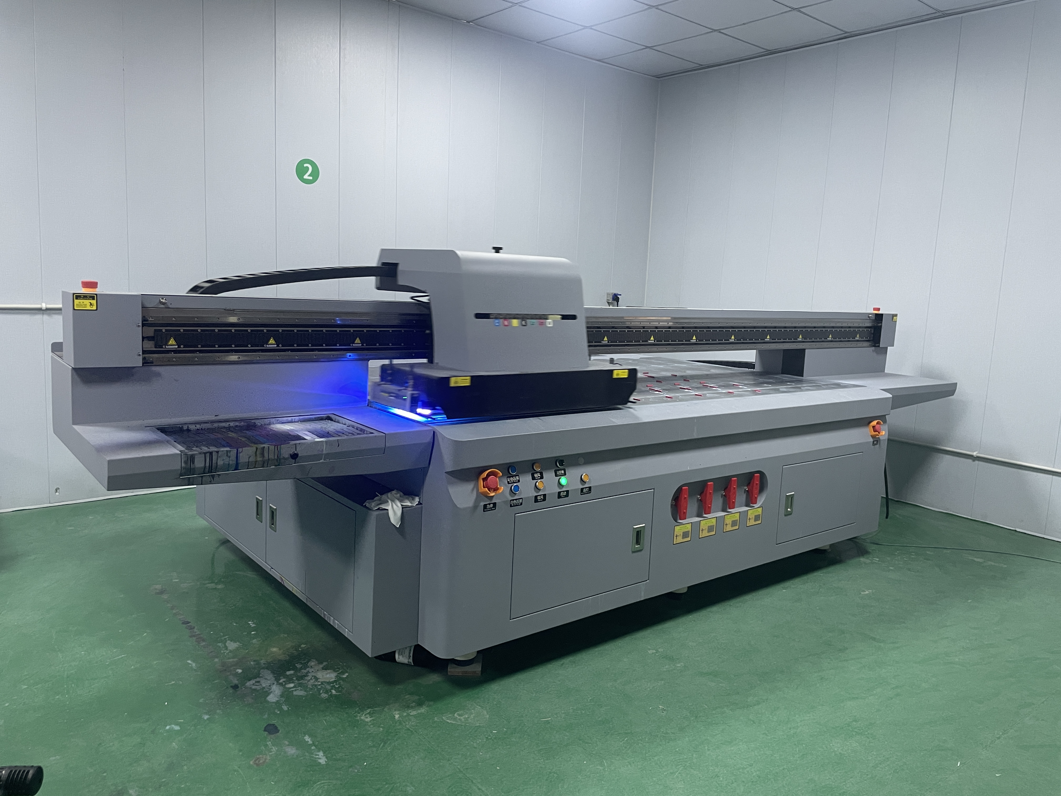 EKS埃克斯 2513-G6-UV平板打印机交付现场